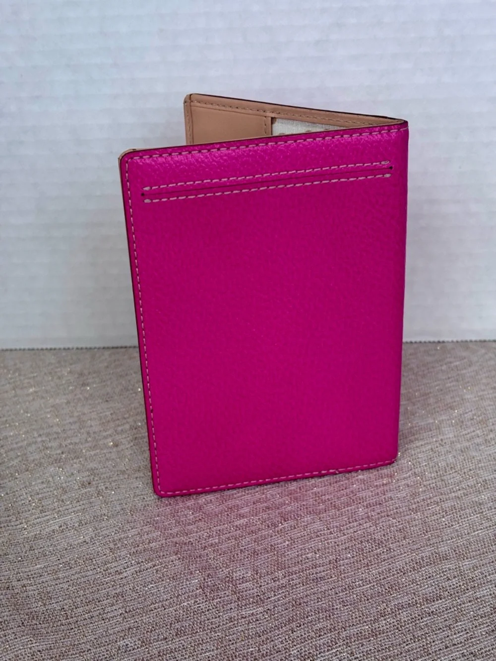 NEW LISTING! Kate Spade Wellesley passport holder - Picture 3 of 8